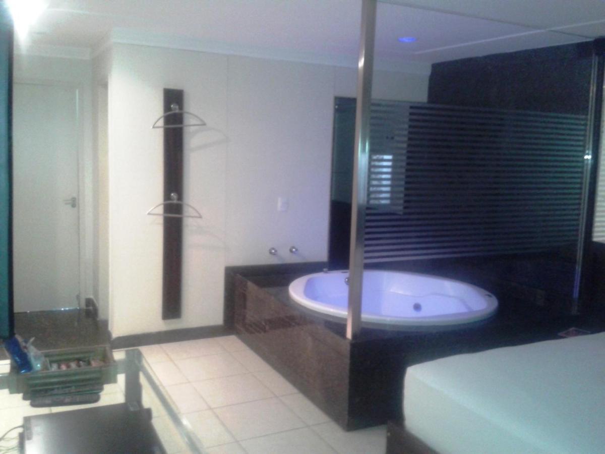 Toulouse (adults Only) Love hotel